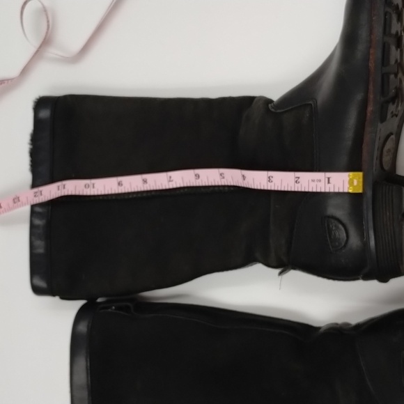 UGG women's size 7 black leather suede tall boots under knee pull on fuzzy - Picture 13 of 16